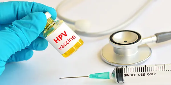 واکسن گارداسیل | انواع، کاربرد، سن تزریق و پیشگیری از HPV